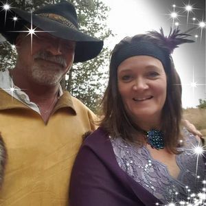 Meet your Posher, Connie n